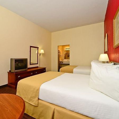 Manchester Heritage Inn & Suites Esterno foto