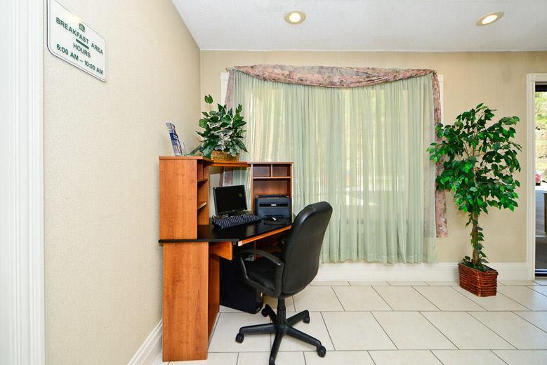 Manchester Heritage Inn & Suites Esterno foto
