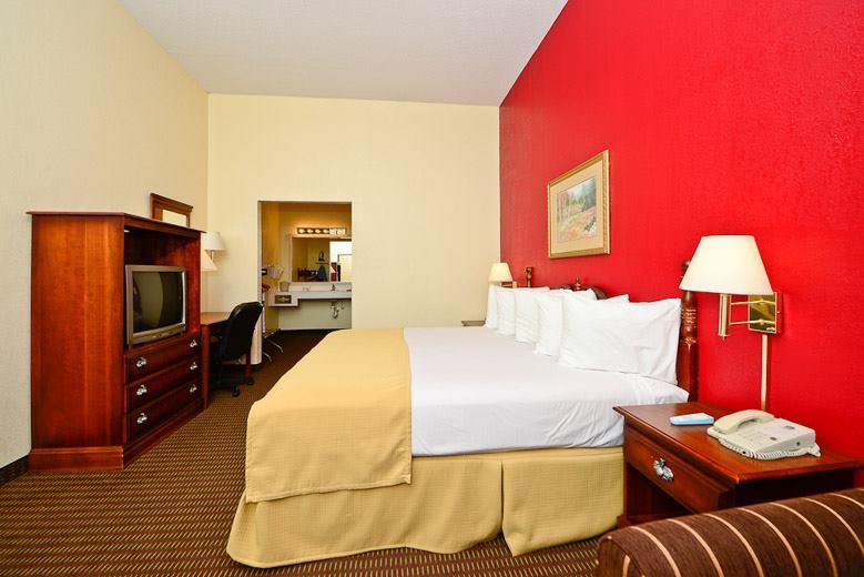 Manchester Heritage Inn & Suites Esterno foto