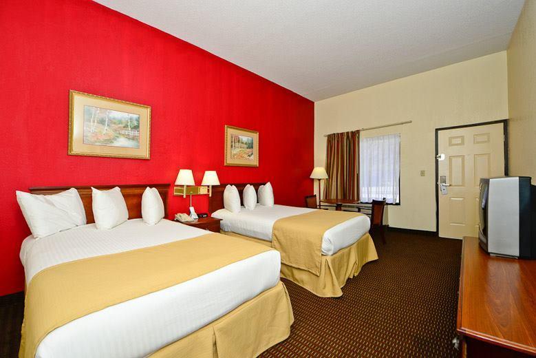 Manchester Heritage Inn & Suites Esterno foto